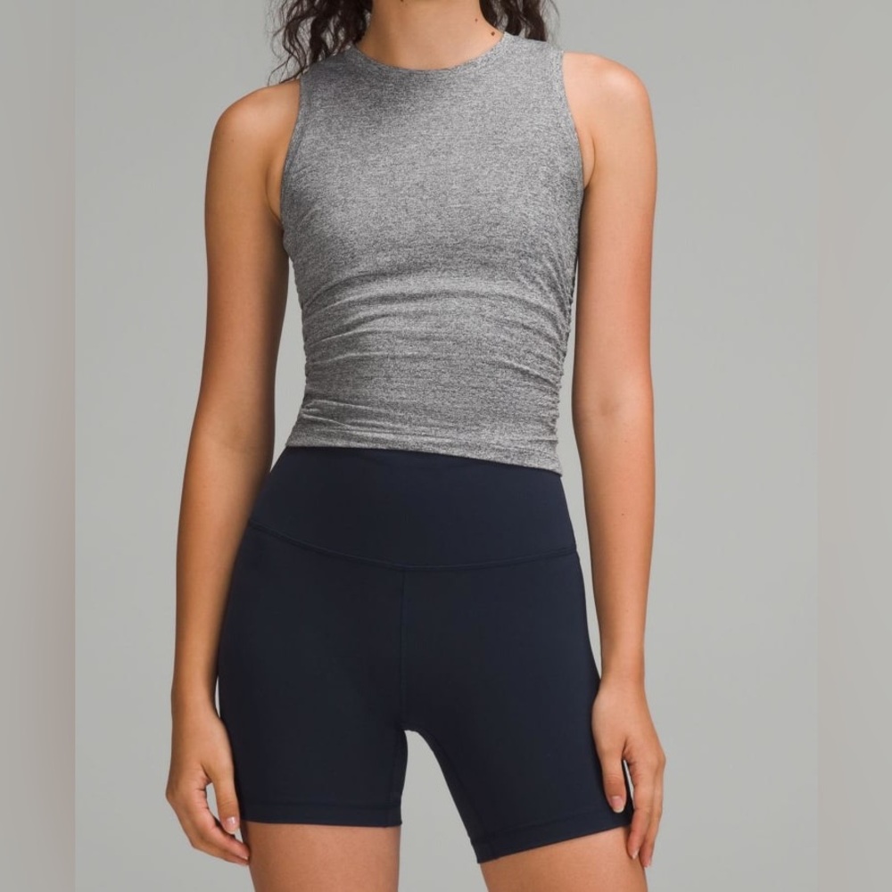 Size 4 lululemon License to Train Tank Top in Heathered Gray, EUC